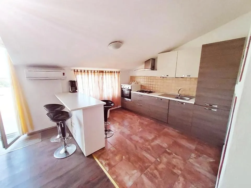Apartment Vanessa Krk Town 0*,  Croacia